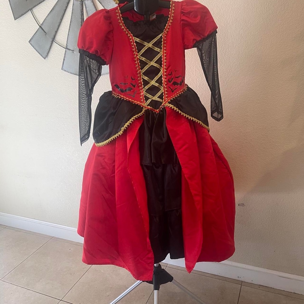 Girls vampire dress costume for halloween